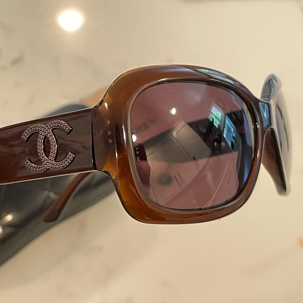 Authentic Chanel 5102 CC Logo Sunglasses in Coco Brown Vintage.